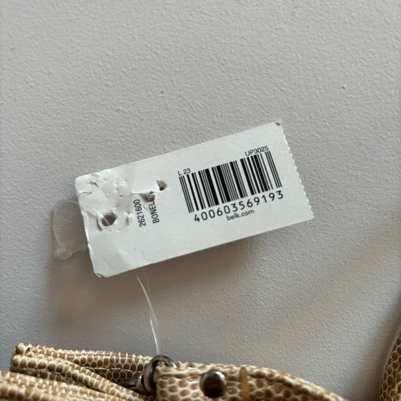 NWT Kim Rogers Cream Magnetic Closure Purse - Picture 15 of 16